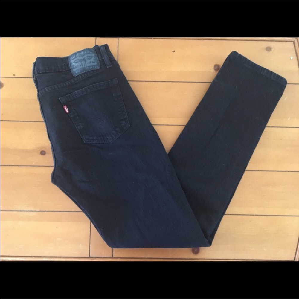 Levi’s - Picture 2 of 3